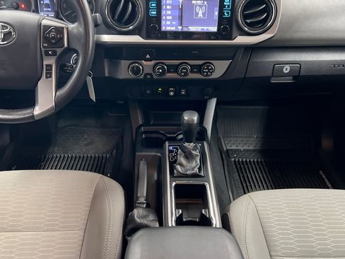 Used 2019 Toyota Tacoma SR5 image 12