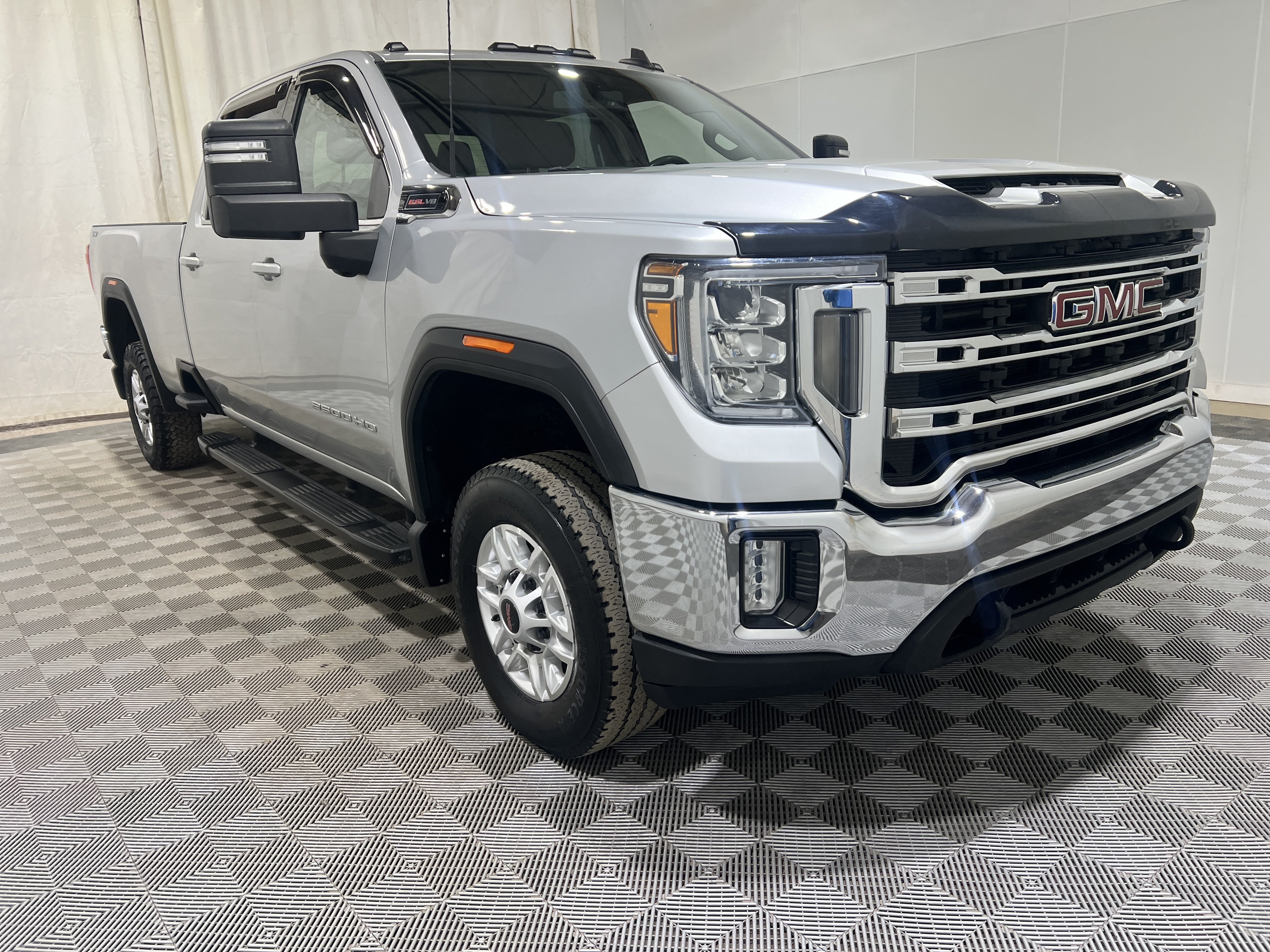 Used 2021 GMC Sierra 2500 SLE w/ SLE Convenience Package AWD/4WD image 4