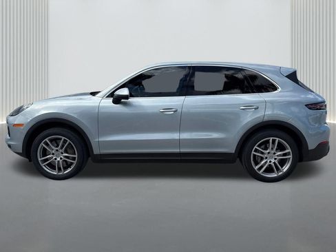 Used 2022 Porsche Cayenne image 8