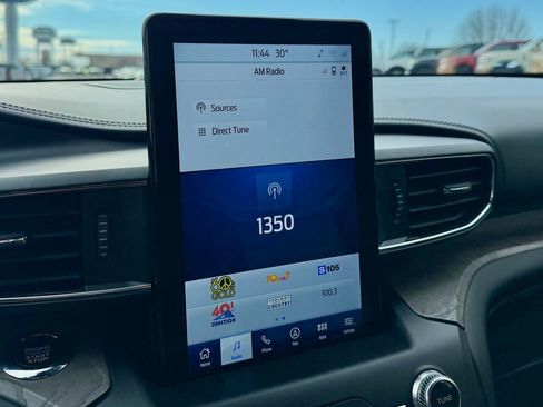 Used 2020 Ford Explorer Platinum w/ Premium Technology Package image 23