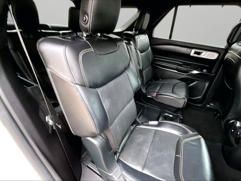 Used 2020 Ford Explorer ST w/ Premium Technology Package image 17