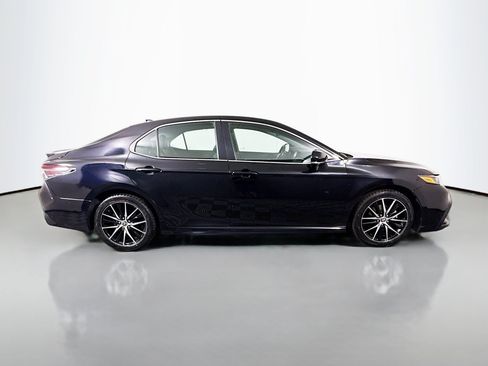 Used 2023 Toyota Camry SE FWD image 11