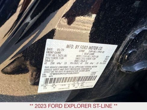 Used 2023 Ford Explorer ST-Line AWD/4WD image 25