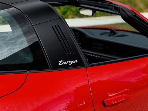 Used 2024 Porsche 911 Targa 4S image 13