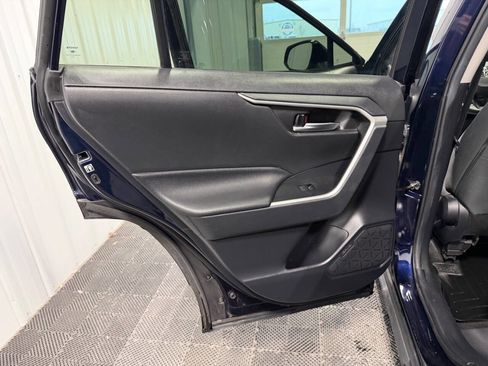 Used 2019 Toyota RAV4 XLE image 19