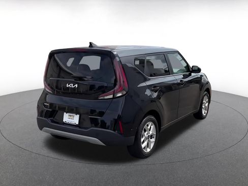 Used 2025 Kia Soul LX w/ LX Technology Package FWD image 14