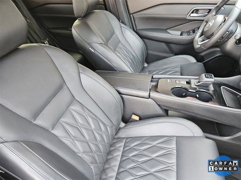 Used 2023 Nissan Rogue Platinum w/ Platinum Premium Package image 12