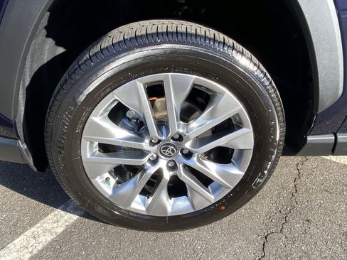 Certified 2025 Toyota RAV4 XLE Premium image 15