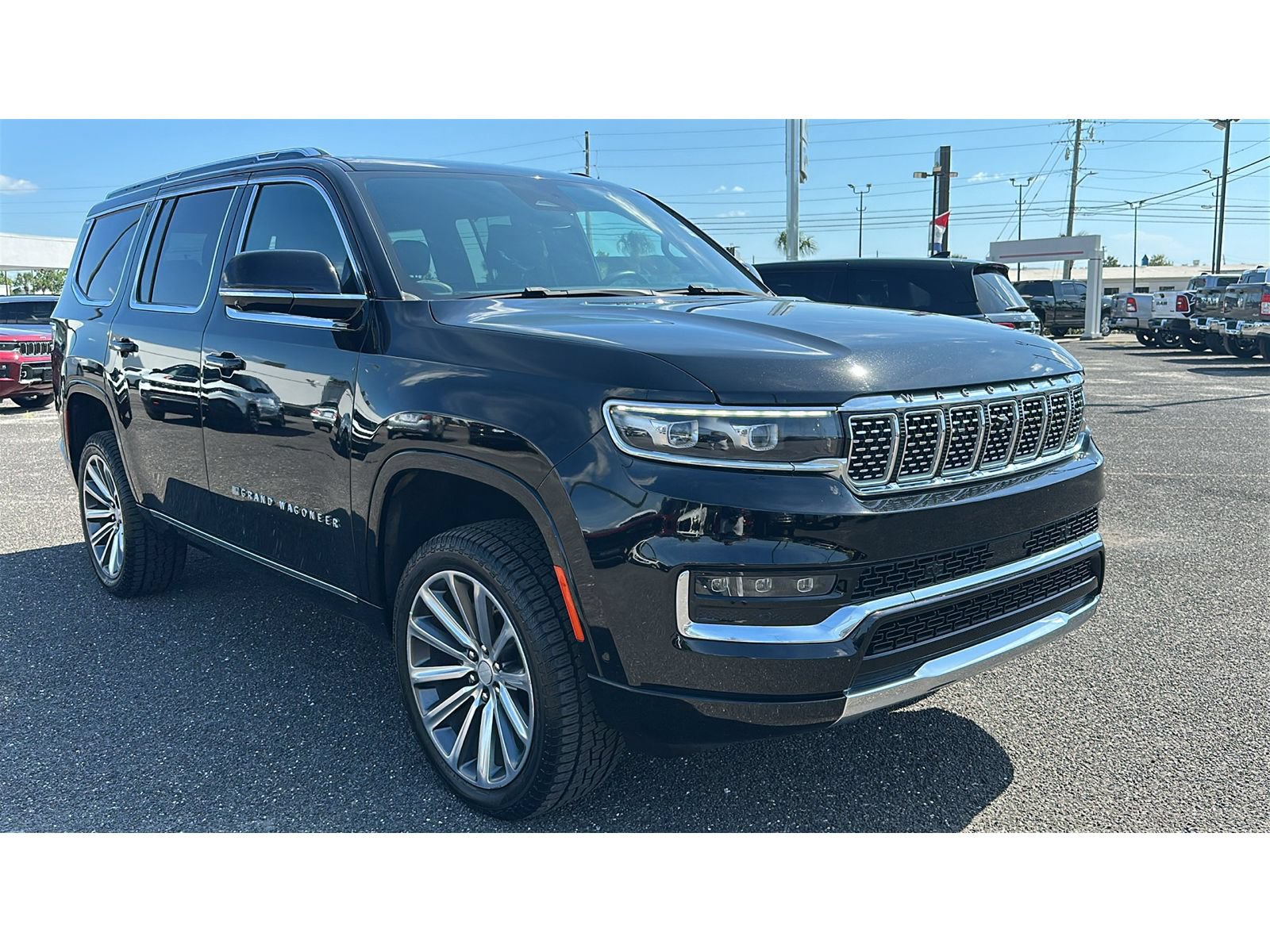 Used 2022 Jeep Grand Wagoneer Series I w/ Flexible Seating Group AWD/4WD image 8