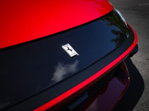 Certified 2025 Ferrari 12Cilindri RWD image 11