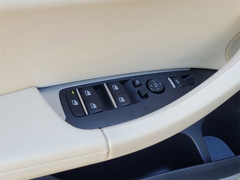 Used 2019 BMW X3 xDrive30i w/ Driving Assistance Package image 16