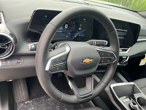 New 2026 Chevrolet Equinox LT w/ Safety and Technology Package image 12