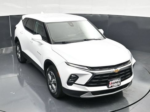 Used 2025 Chevrolet Blazer LT FWD image 49