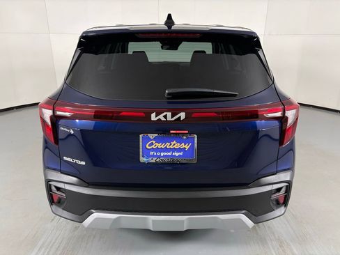 New 2026 Kia Seltos LX image 7