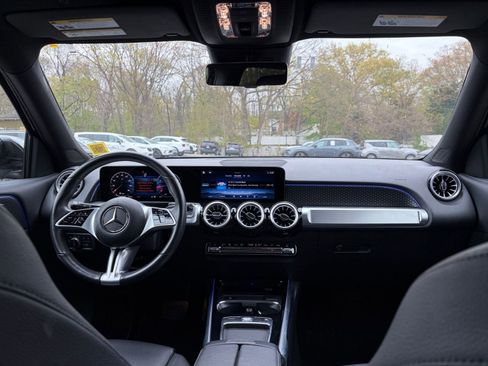 Used 2025 Mercedes-Benz GLB 250 image 35