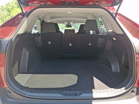 Used 2025 Toyota RAV4 XLE AWD/4WD image 29