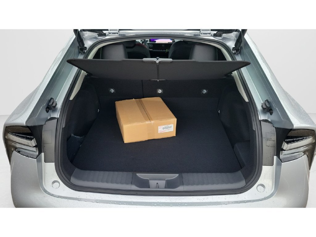 New 2027 Toyota Prius Plug-In Hybrid w/ Limited Premium Package FWD image 9