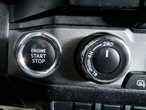 Used 2021 Toyota Tacoma TRD Off-Road w/ Technology Package image 25