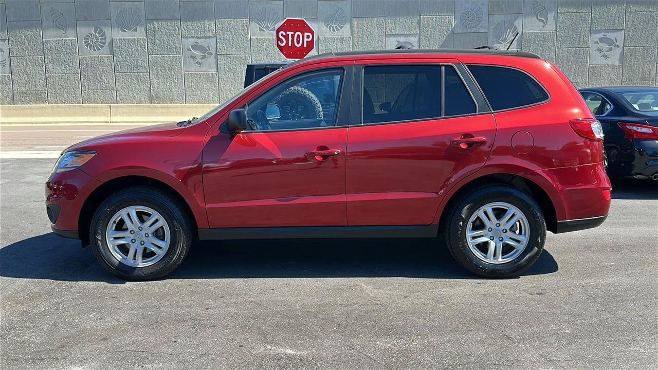 Used 2010 Hyundai Santa Fe GLS FWD image 14