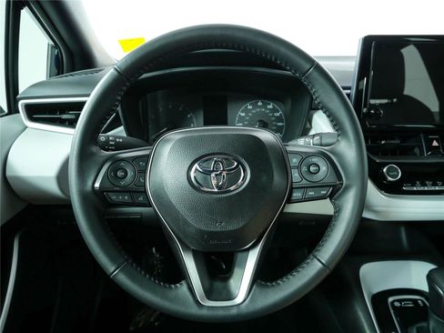 Used 2025 Toyota Corolla SE FWD image 10
