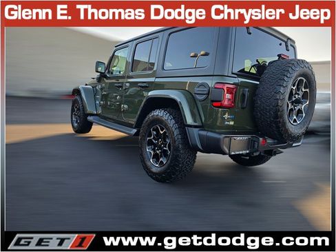 Used 2021 Jeep Wrangler Unlimited Sahara image 4