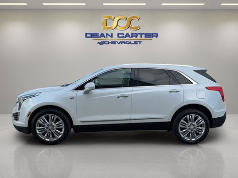 Used 2017 Cadillac XT5 Premium Luxury image 2