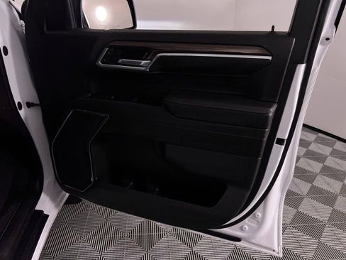 Used 2024 Chevrolet Silverado 1500 RST image 31