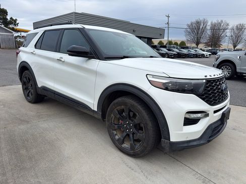 Used 2020 Ford Explorer ST w/ ST Street Pack image 3