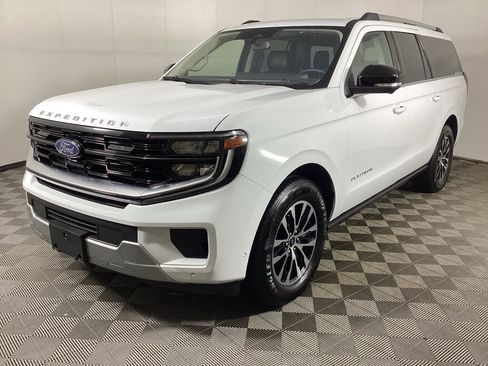 Used 2025 Ford Expedition Max Platinum AWD/4WD image 5