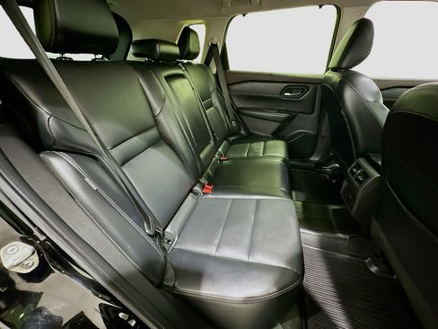 Used 2023 Nissan Rogue SV w/ SV Premium B Package FWD image 28