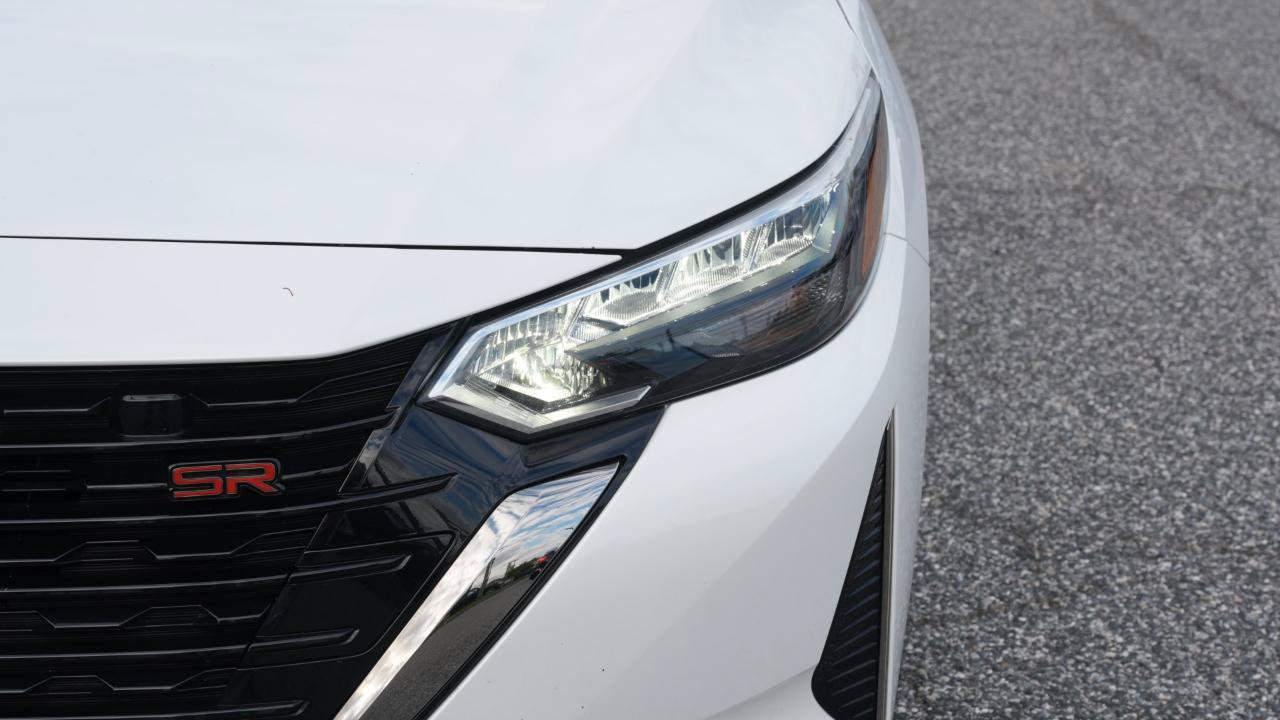 Used 2025 Nissan Sentra SR w/ Trunk Package FWD image 3