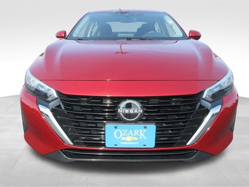 Used 2025 Nissan Sentra SV FWD image 8