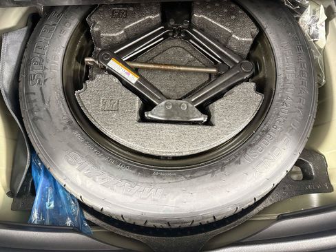 Certified 2025 Toyota RAV4 XLE FWD image 37