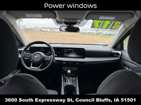 Used 2025 Nissan Kicks SV FWD image 13