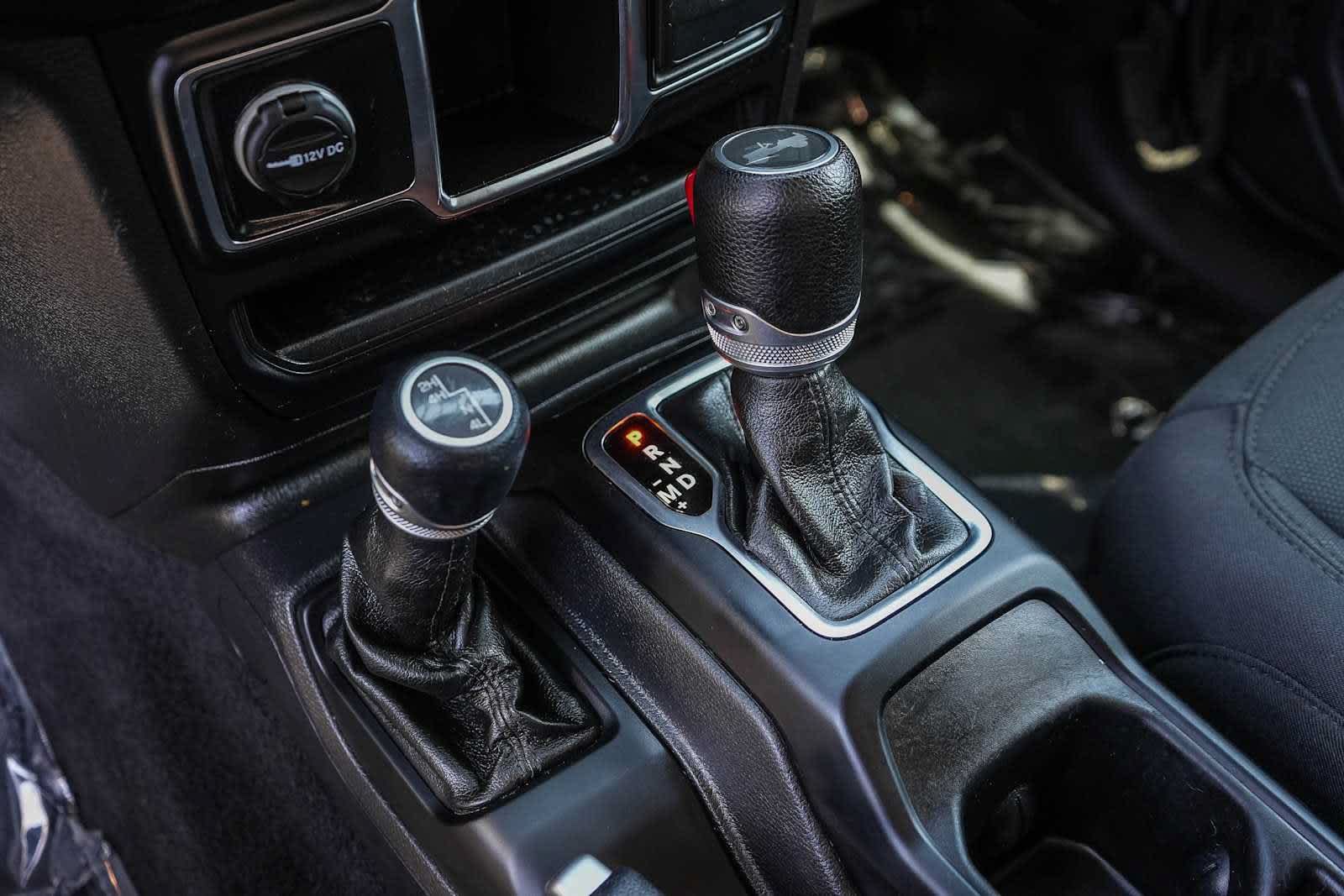Used 2022 Jeep Wrangler Unlimited Sport AWD/4WD image 19