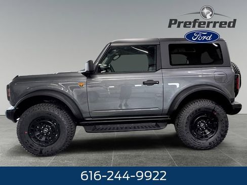 New 2026 Ford Bronco Badlands image 9