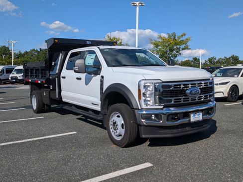 New 2025 Ford F550 4x4 Crew Cab image 2