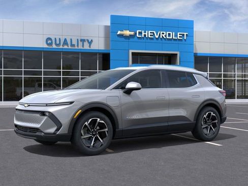 New 2026 Chevrolet Equinox EV LT image 2