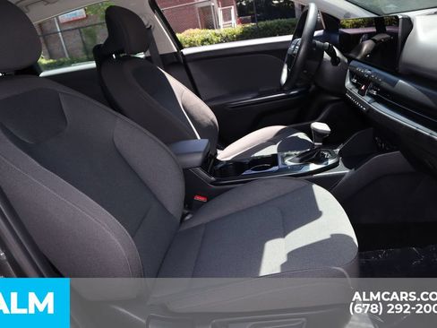 Used 2025 Kia K4 FWD image 25