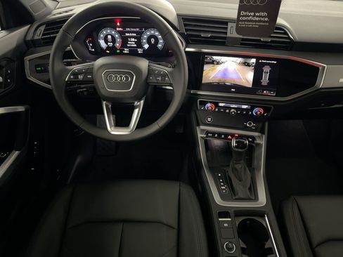 New 2025 Audi Q3 2.0T Premium image 27