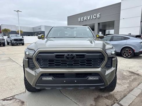Used 2024 Toyota Tacoma TRD Off-Road image 2