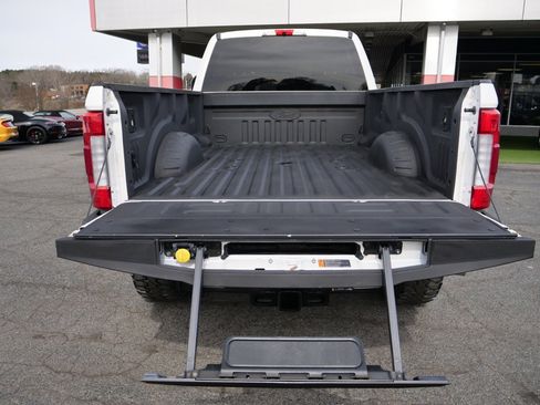 Used 2017 Ford F250 Platinum w/ Platinum Ultimate Package AWD/4WD image 38