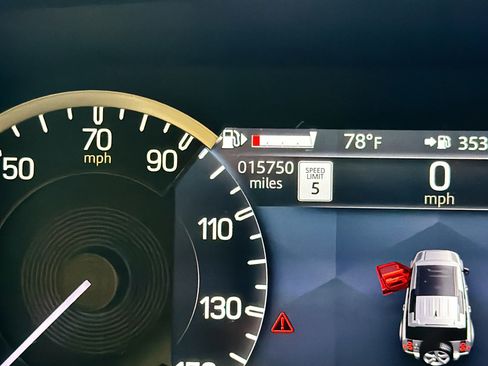 Used 2023 Land Rover Defender 110 X-Dynamic SE image 40