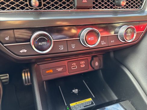 Used 2023 Acura Integra A-Spec image 19