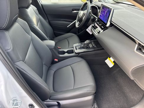 New 2026 Toyota Corolla Cross XLE FWD image 17