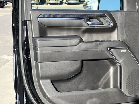 Used 2023 GMC Sierra 1500 Elevation w/ Preferred Package AWD/4WD image 13