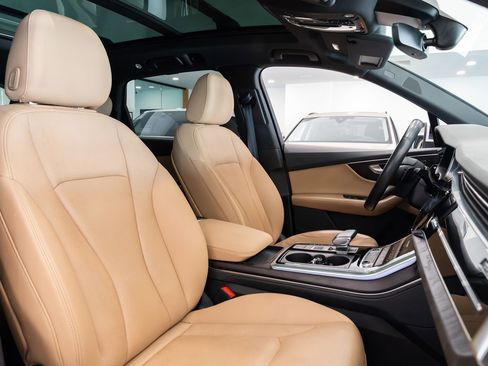 Used 2021 Audi Q7 3.0T Premium Plus w/ Executive Package image 9