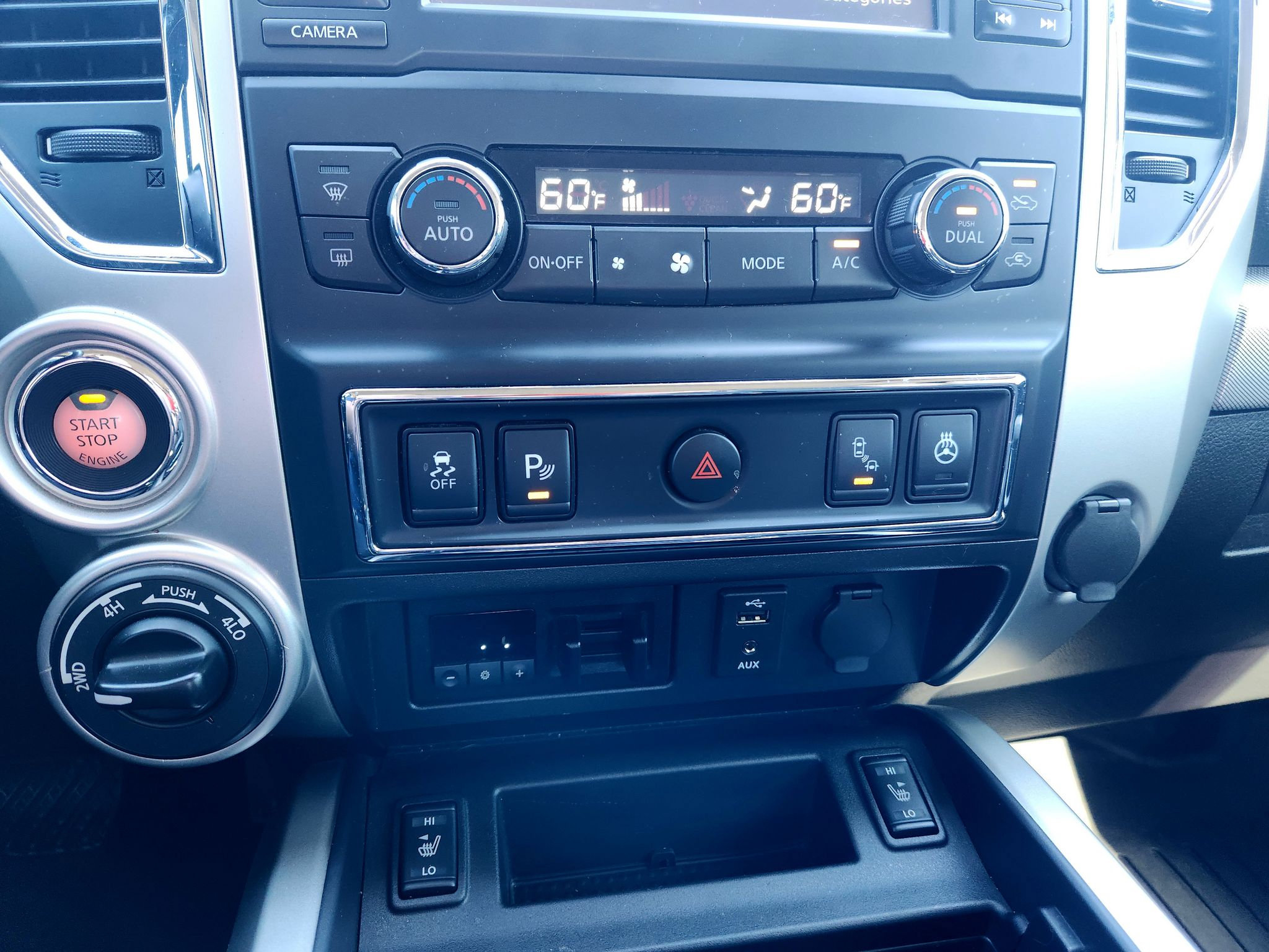 Used 2018 Nissan Titan PRO-4X w/ Pro-4x Convenience Package AWD/4WD image 30