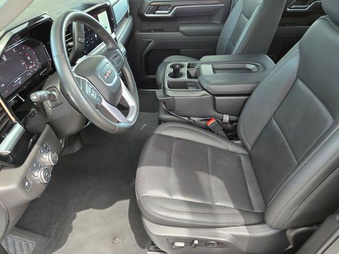 Used 2025 GMC Sierra 1500 SLT AWD/4WD image 10