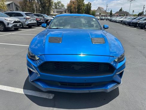 Used 2019 Ford Mustang Premium RWD image 5